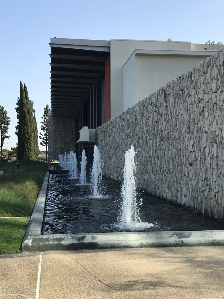 نوافير حدائق بالدمام مؤسسة الابرار لتنسيق الحدائق المنزلية